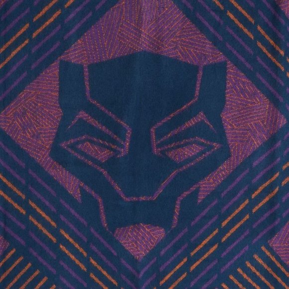 Marvel Black Panther Wakanda Forever Throw Blanket - Picture 3 of 6